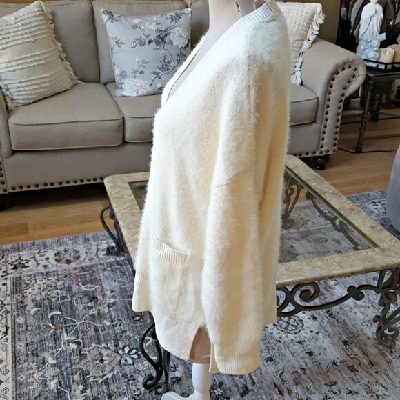 NWOT! REVOLVE'S Sanctuary FLUFF IT UP CARDIGAN SZ L - Picture 8 of 9